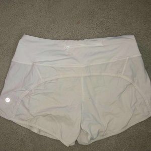 Lulu lemon Speed up short 2.5